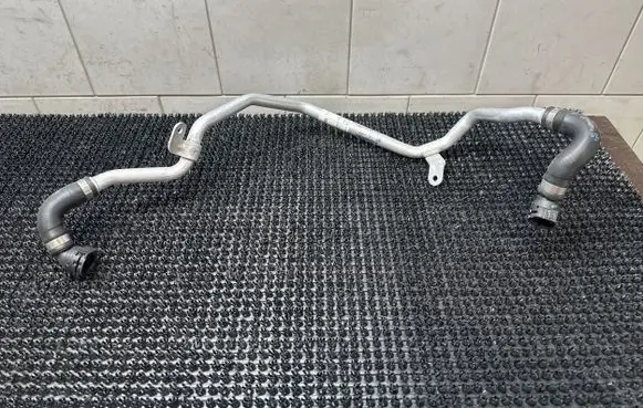 Mercedes-Benz GLE W167 Engine coolant pipe/hose A2562031002