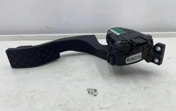 Audi A8 S8 D3 4E Accelerator throttle pedal 4E1723523E