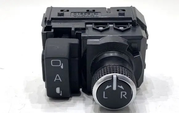 Toyota Camry VIII XV70 Wing mirror switch