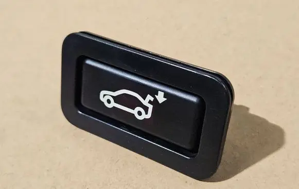 BMW X5 E70 Tailgate/boot open switch button 8375580
