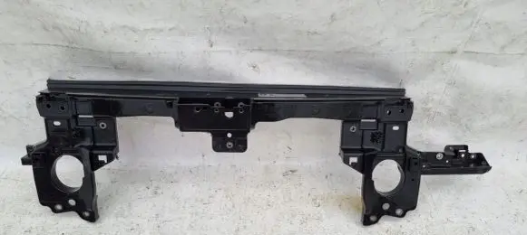 Volkswagen Touareg II Top upper radiator support slam panel 7P6805594