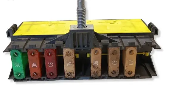 Citroen C4 I Picasso Fuse module 9636079380