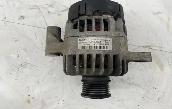 Fiat 500L Generator/alternator 51884351 C75829513 MS1012101710