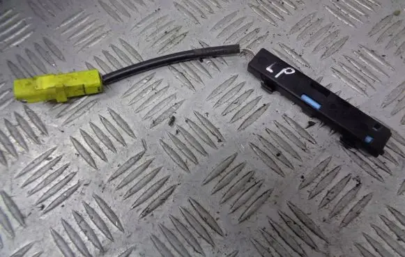 Citroen C5 Airbag deployment crash/impact sensor