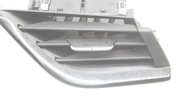 Skoda Octavia Mk4 Dashboard air vent grill cover trim 5E8819702
