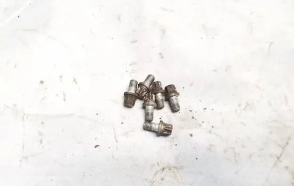 Mitsubishi Grandis Nuts/bolts 