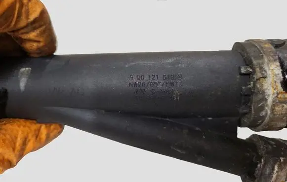 Volkswagen Golf VII Engine coolant pipe/hose 5Q0121619