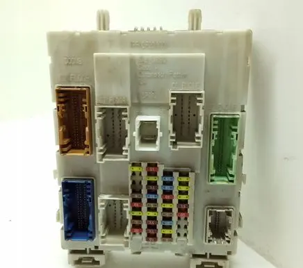 Ford Kuga II Fuse module F1DT14A073PF