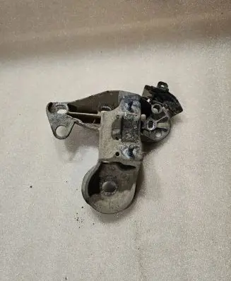 Audi A4 S4 B5 8D Engine mounting bracket 4b019935