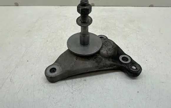 Peugeot 3008 I Engine mounting bracket 965276149