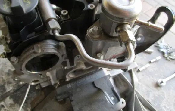 Ford Ecosport Fuel line/pipe/hose 