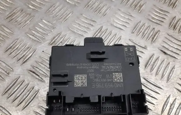 Audi Q7 4M Door control unit/module 4M0959795E