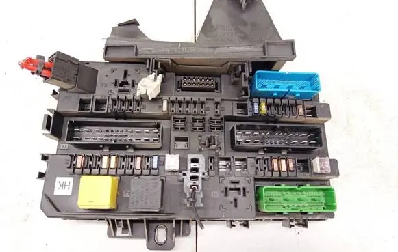 Opel Astra H Fuse box set 13115937