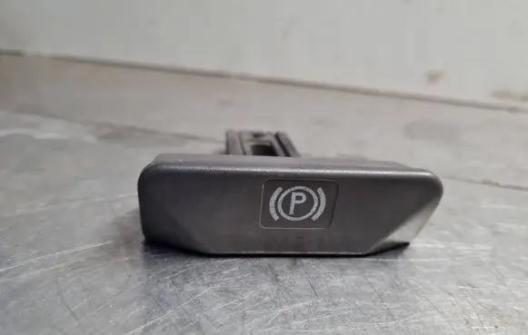 Mercedes-Benz Vito Viano W638 Hand brake release handle A6384270120