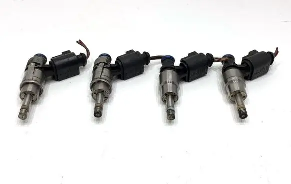 Volkswagen PASSAT B6 Fuel injectors set 0261500014
