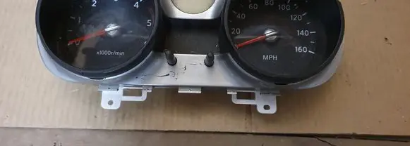 Nissan Qashqai Speedometer (instrument cluster)