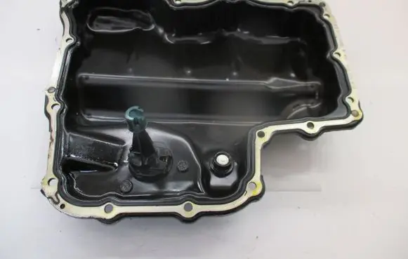 Volkswagen Polo V 6R Oil sump 04B103601H 04E907660D CUS