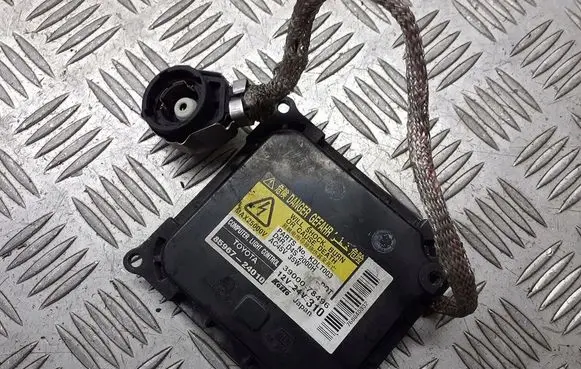 Toyota Avensis T250 Xenon control unit/module 85967-24010