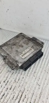 Renault Master II Engine control unit/module 0281001999 01111028SA5315 HOM7700104407