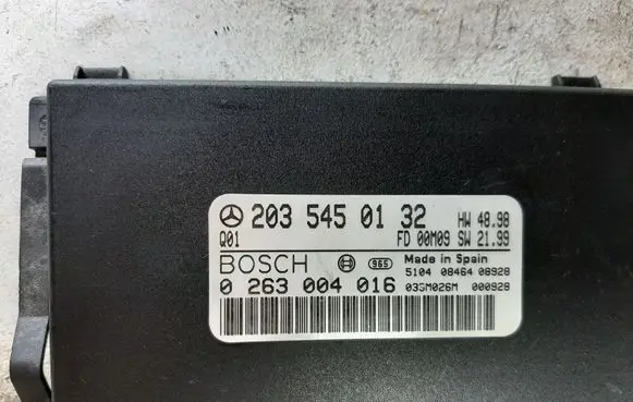 Mercedes-Benz C W203 Parking PDC control unit/module 2035450132