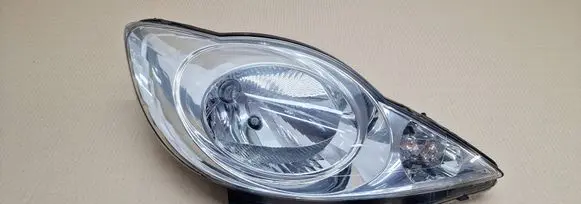 Peugeot 107 Headlight/headlamp 811100H030