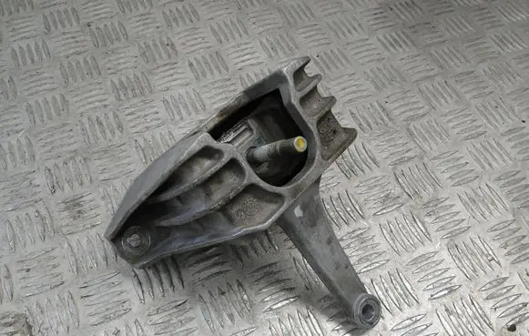 KIA Pro Cee'd III Engine mount vacuum valve 