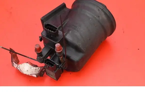 Chevrolet Cruze Fuel filter housing 13244294