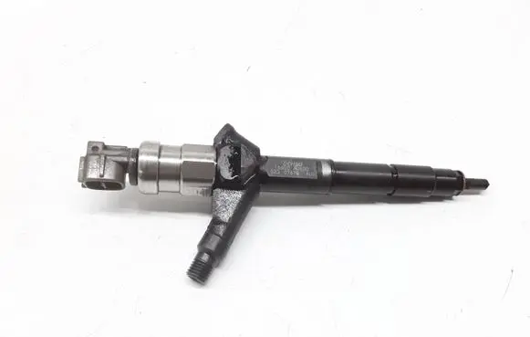 Nissan Primera Fuel injector 16600AU600