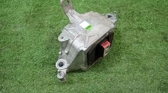 KIA Sportage Engine mounting bracket 