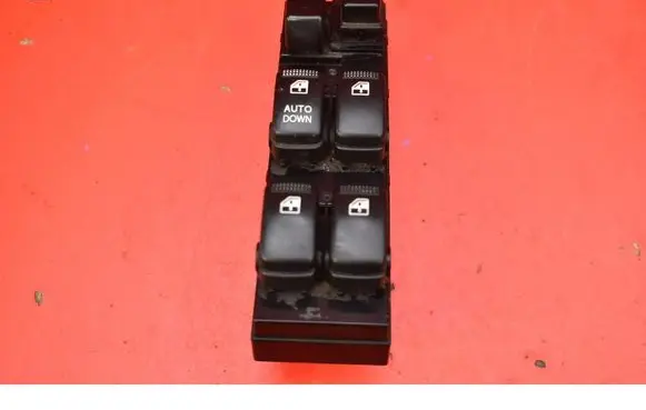 Hyundai Tucson JM Electric window control switch