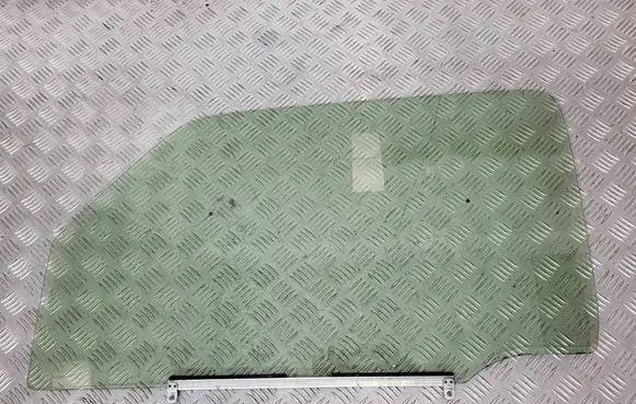 Suzuki Jimny Front door window/glass (coupe) 