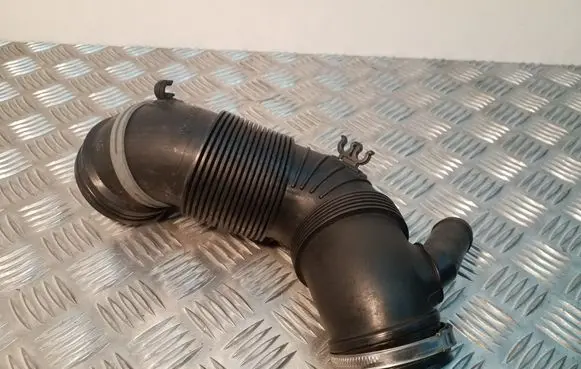 Volkswagen PASSAT CC Air intake duct part 3C0129654