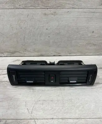 BMW 1 F20 F21 Dash center air vent grill 9205357 507991