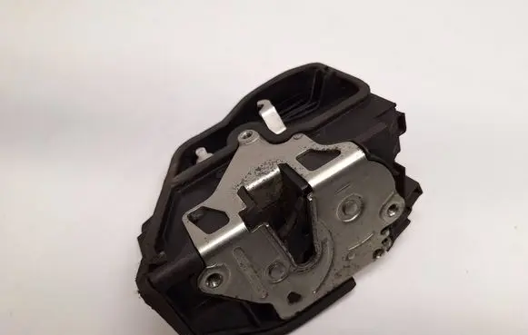 BMW 5 E60 E61 Front door lock 7167065 51217167065 51217154619