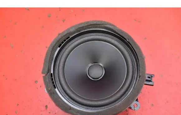 Volvo V60 Subwoofer speaker 31489120
