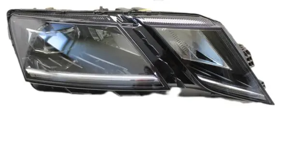 Skoda Octavia Mk3 (5E) Headlight/headlamp 5E1941016F 030110423206 E15A6369