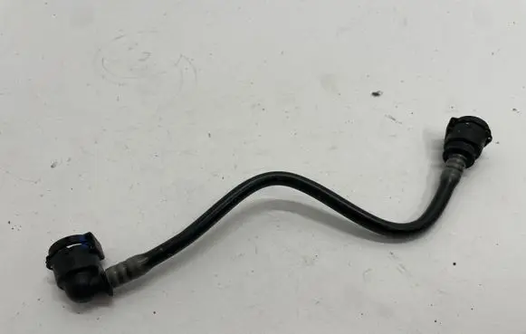 BMW 5 G30 G31 Engine coolant pipe/hose 8632260