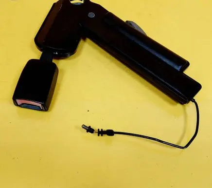 Ford Mondeo MK I Front seatbelt buckle 93BBF61208BCW