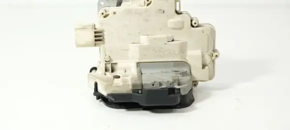 Audi A4 S4 B7 8E 8H Rear door lock 8E0839015AA