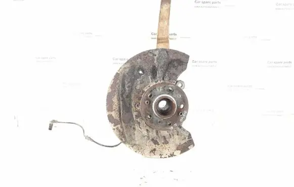 Mercedes-Benz ML W164 Front wheel hub 1643300920 1643560201
