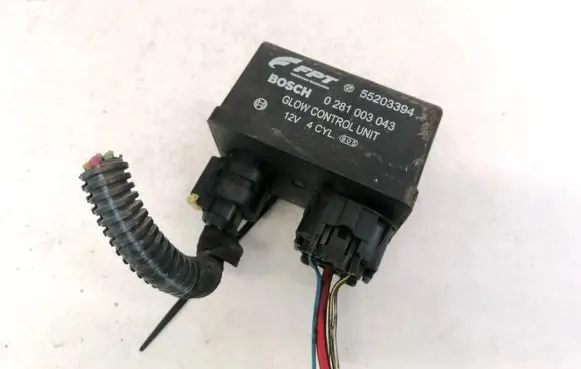 Fiat Bravo Glow plug pre-heat relay 0281003043 55203394