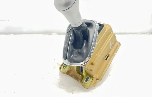Mercedes-Benz CLC CL203 Gear shifter/selector A2032678524