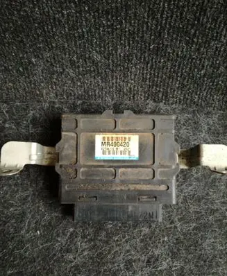 Mitsubishi Pajero ABS control unit/module MR400420