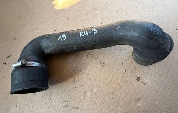 Intercooler hose/pipe