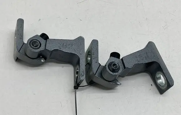 Volkswagen Jetta VII Front door hinge set 1122000