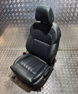 Skoda Superb B8 (3V) Front driver seat VW25440