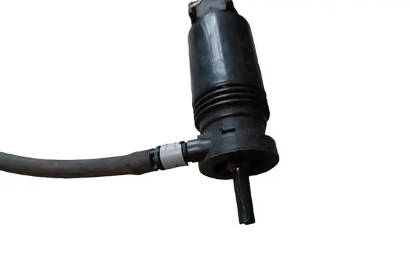 Volvo XC90 Windscreen/windshield washer pump 1012458