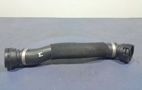 BMW X5 E53 Engine coolant pipe/hose 8596053