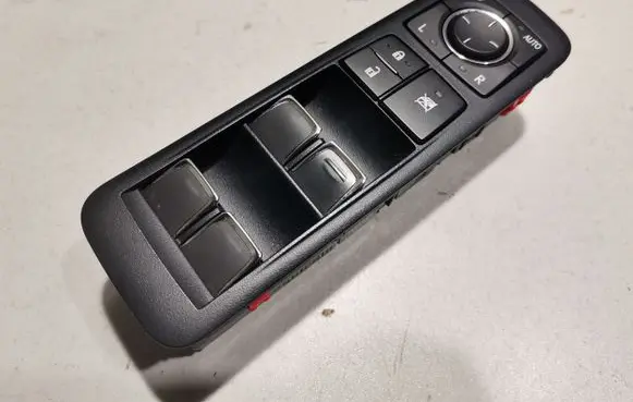 Lexus RX 450H Electric window control switch 8404048220