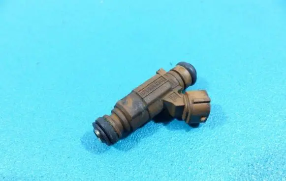 Audi A8 S8 D3 4E Fuel injector 07C906031C IMPRK903867